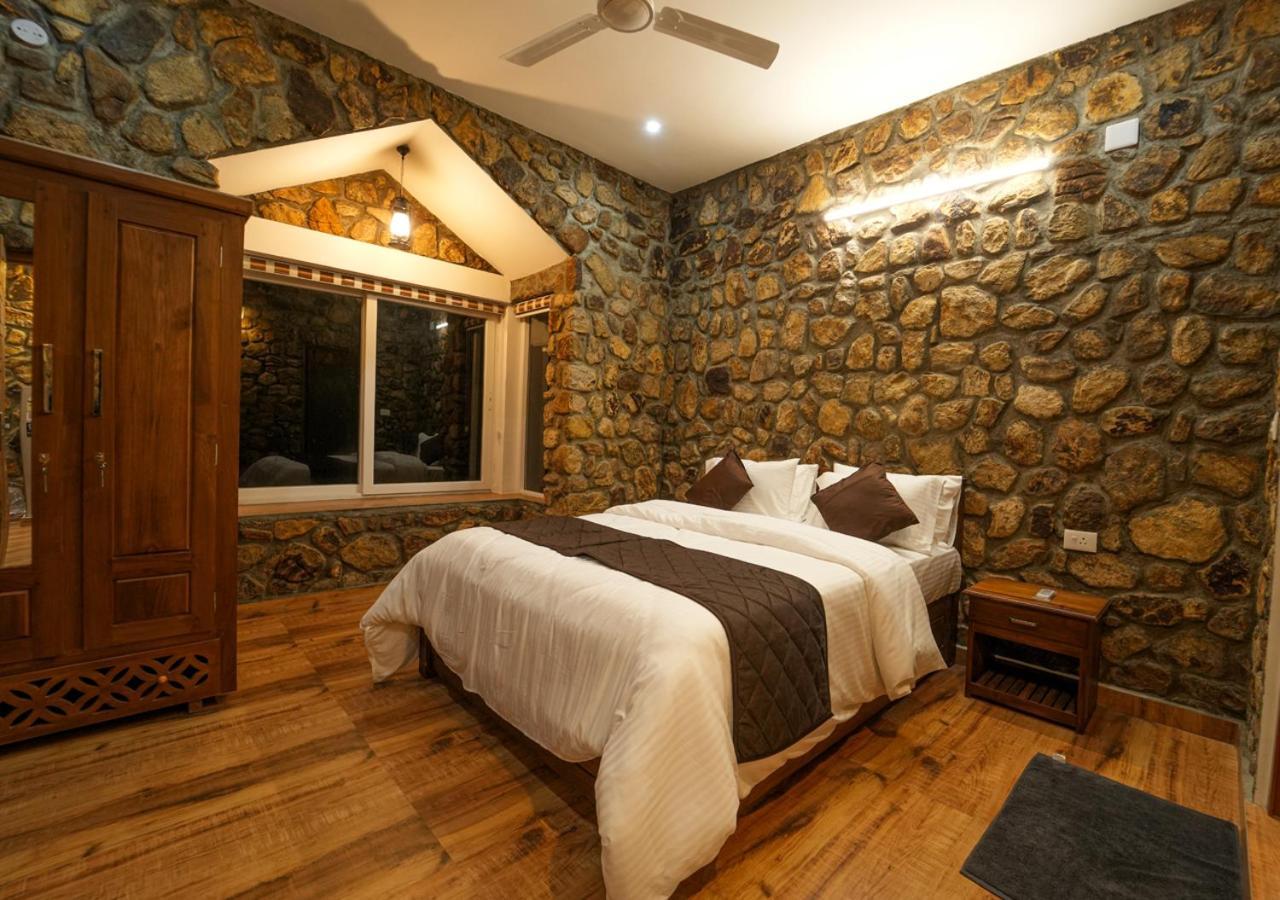 Tiyans Stone Castle Private Tea Villa Vagamon By Voye Homes Eksteriør billede