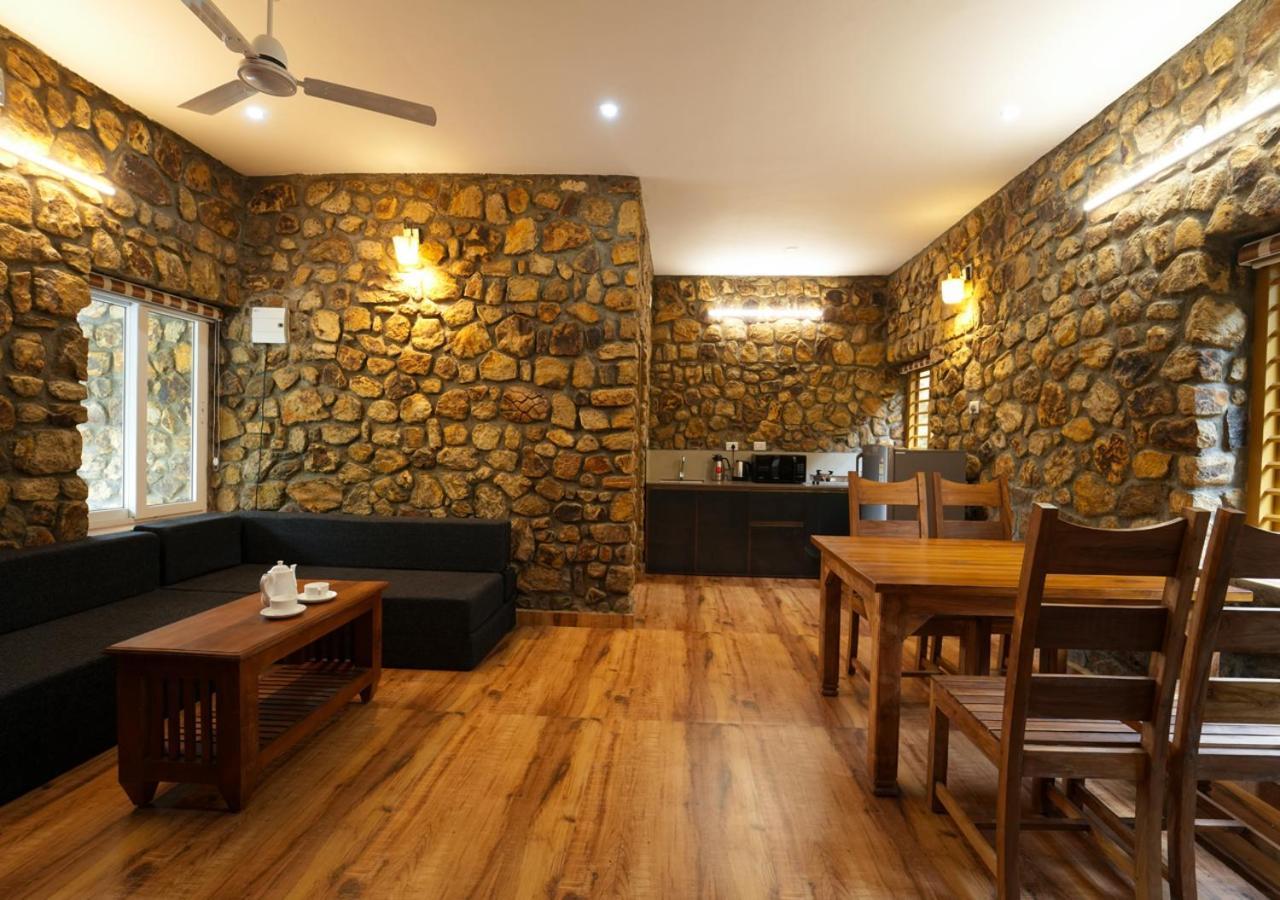 Tiyans Stone Castle Private Tea Villa Vagamon By Voye Homes Eksteriør billede