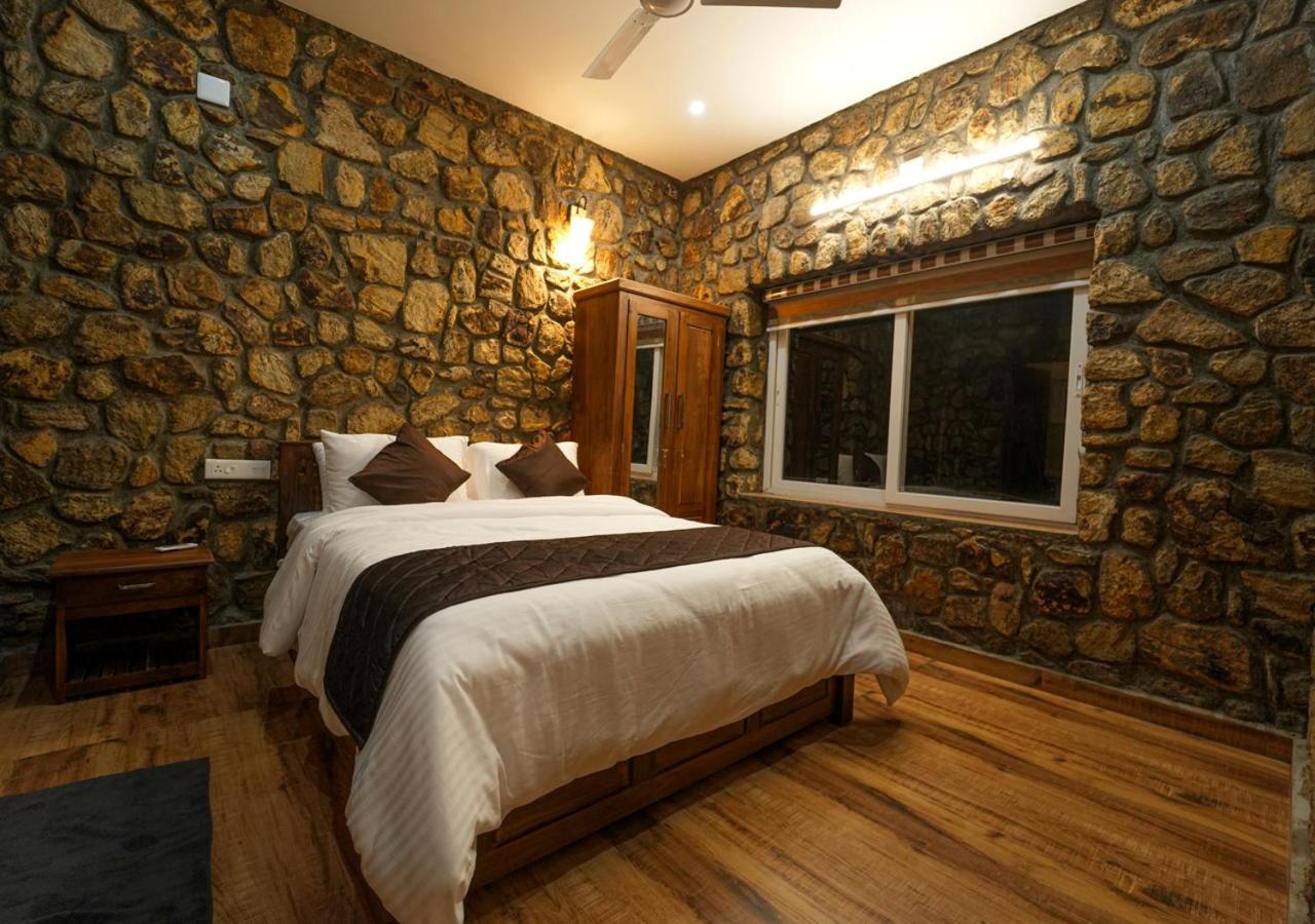 Tiyans Stone Castle Private Tea Villa Vagamon By Voye Homes Eksteriør billede