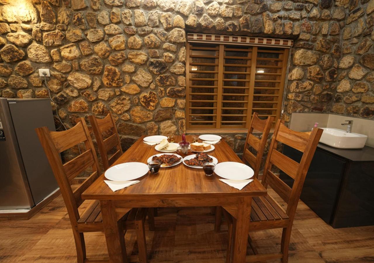Tiyans Stone Castle Private Tea Villa Vagamon By Voye Homes Eksteriør billede