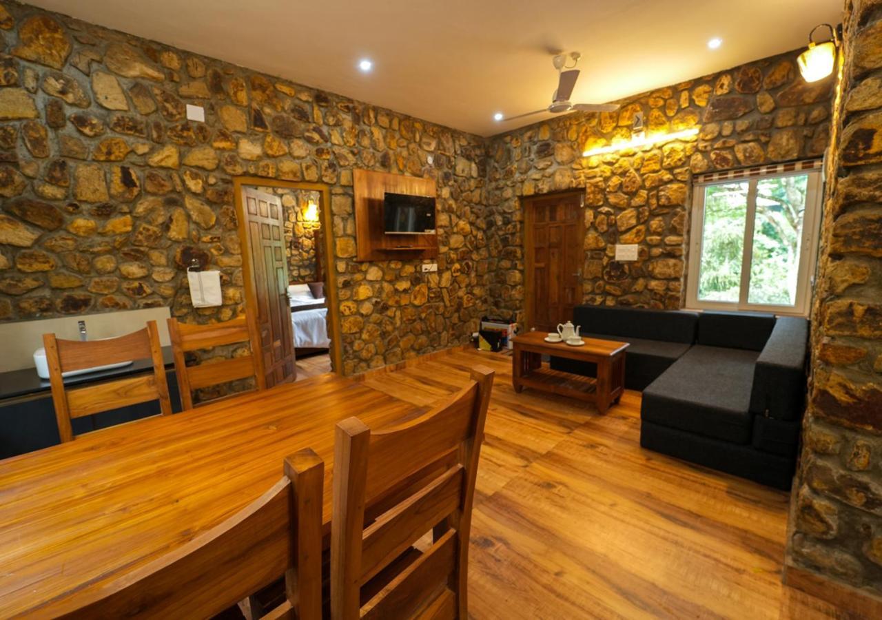 Tiyans Stone Castle Private Tea Villa Vagamon By Voye Homes Eksteriør billede