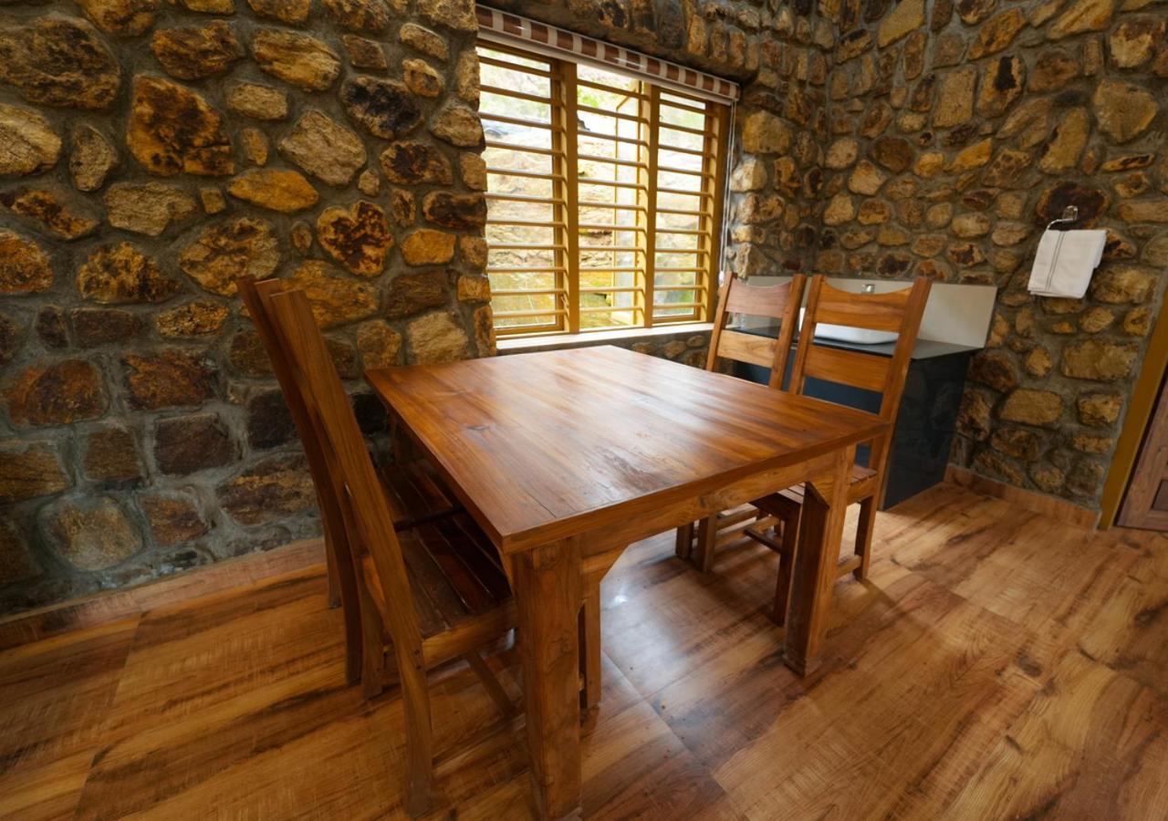 Tiyans Stone Castle Private Tea Villa Vagamon By Voye Homes Eksteriør billede